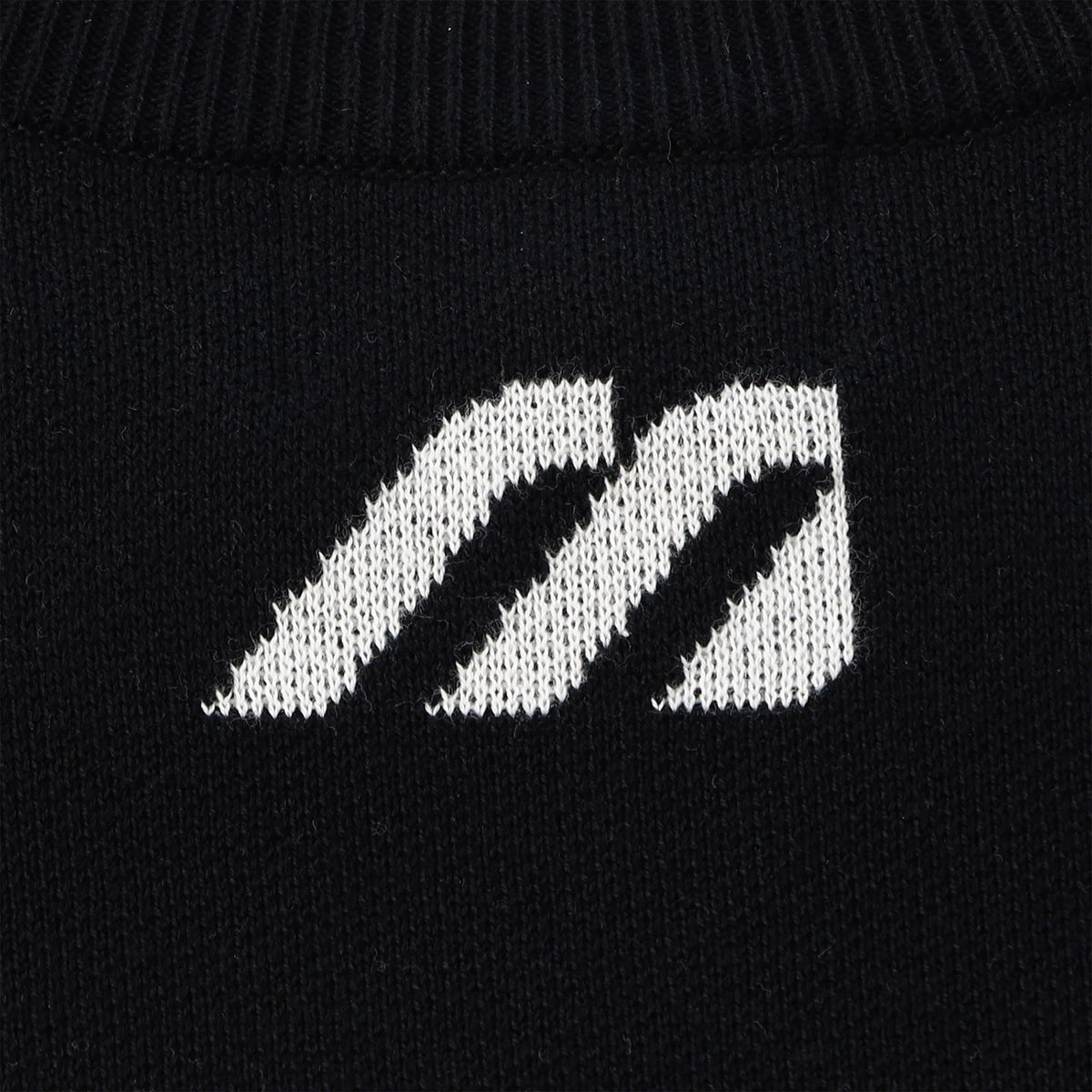 Black (09)