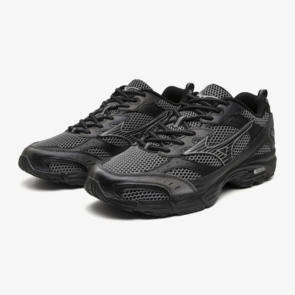 Black Quiet Shade (03)