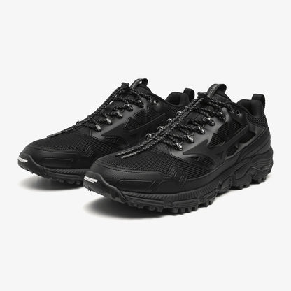 Black (01)