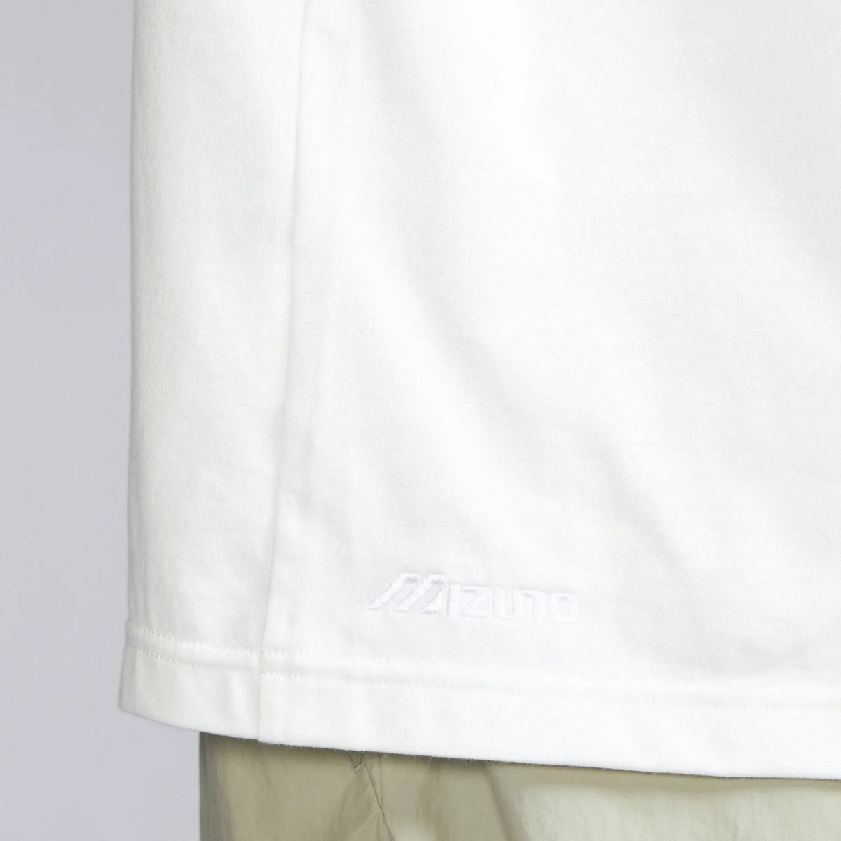 White (01)