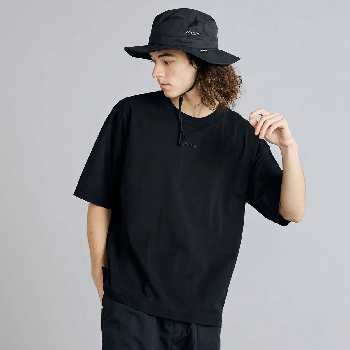 Black (09)