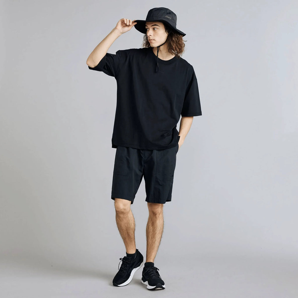 Black (09)